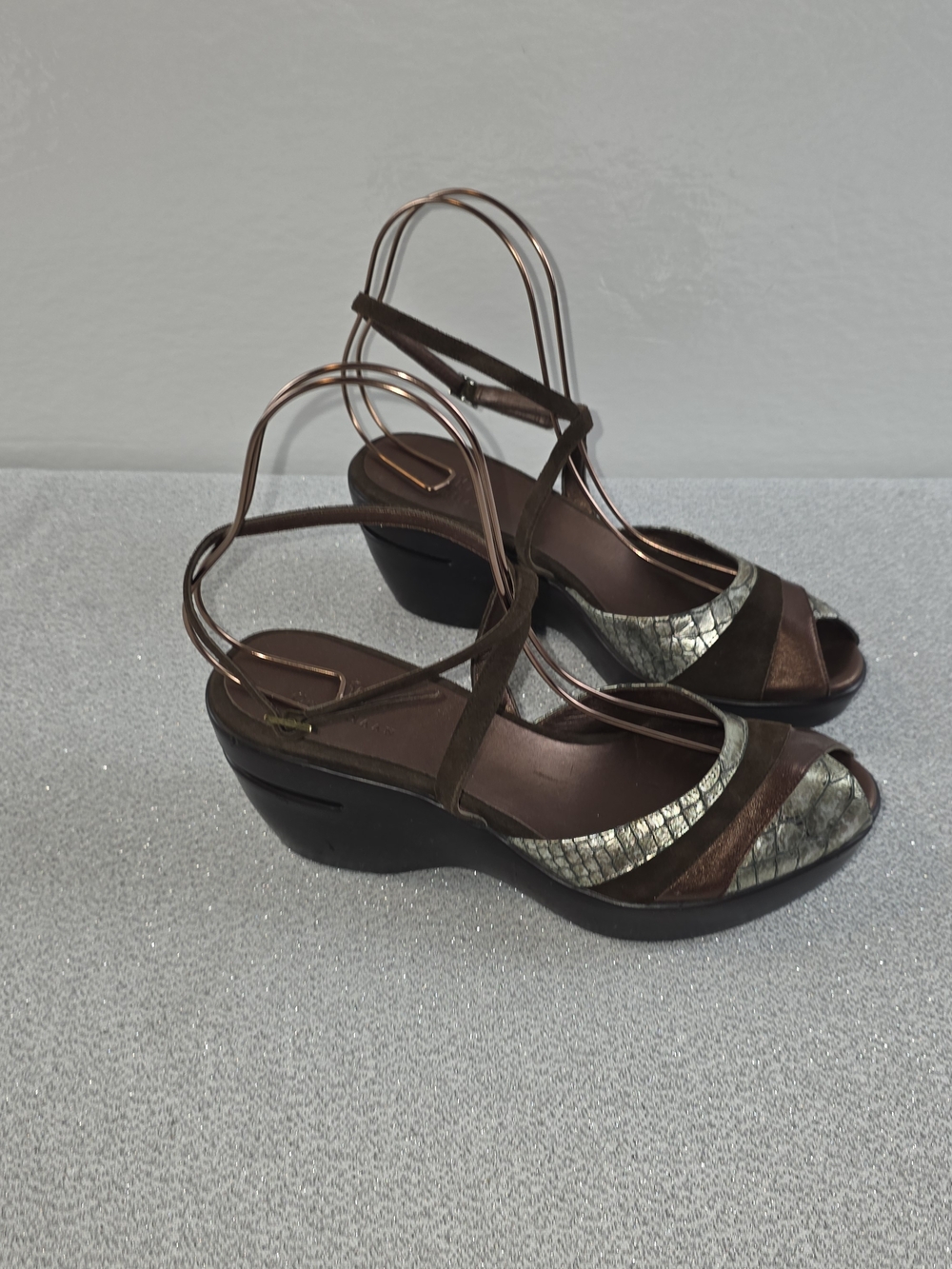 Cole Hahn x Nike Air Brown Metallic Ankle Wrap Wedge Sandals Wmn's 8.5